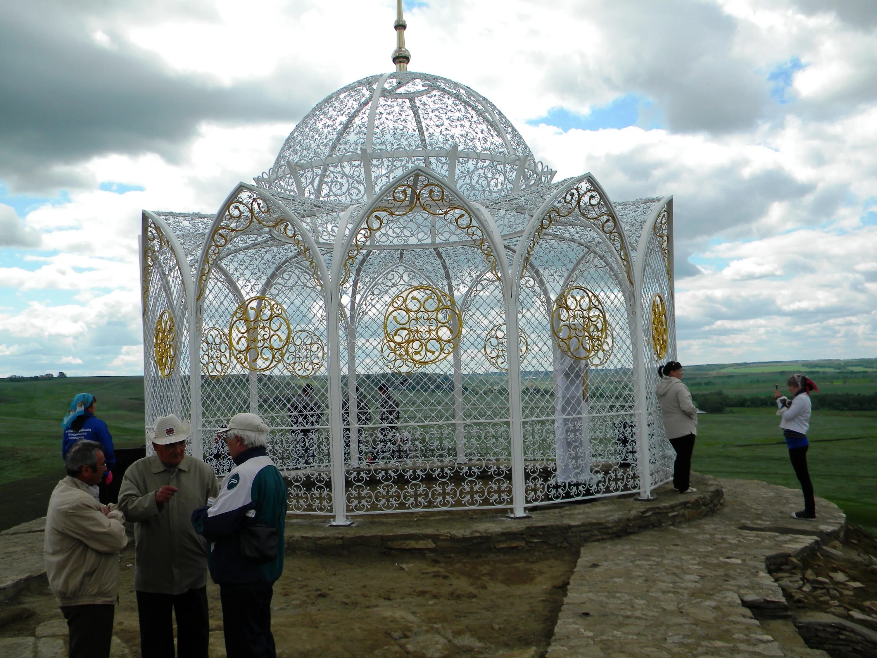Мечеть Ильчигулово. Ильчигулово Миякинский район. Гора Нарыстау Башкирия. Мечеть сахаба Нарыстау.