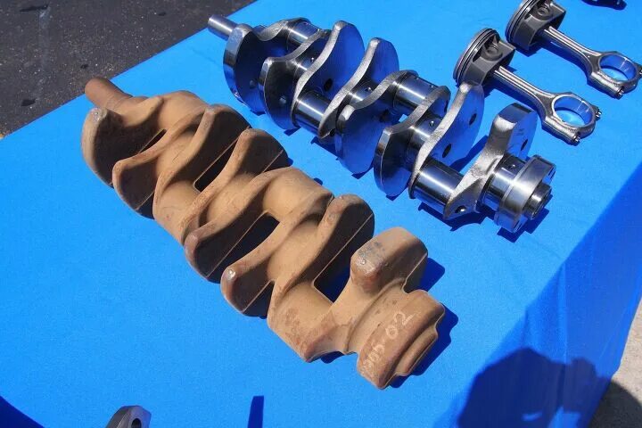 Crankshaft v8. Коленчатый вал v8. Ford Essex crankshaft. Crankshaft re538308.