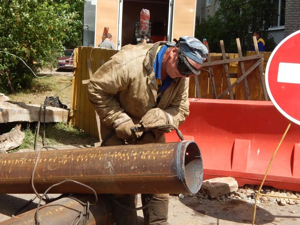 отключение горячей воды в черногорске. горячая линия сгк абакан номер телефона. горячая вода черногорск. горячая вода черногорск. сотрудники сгк красноярск.