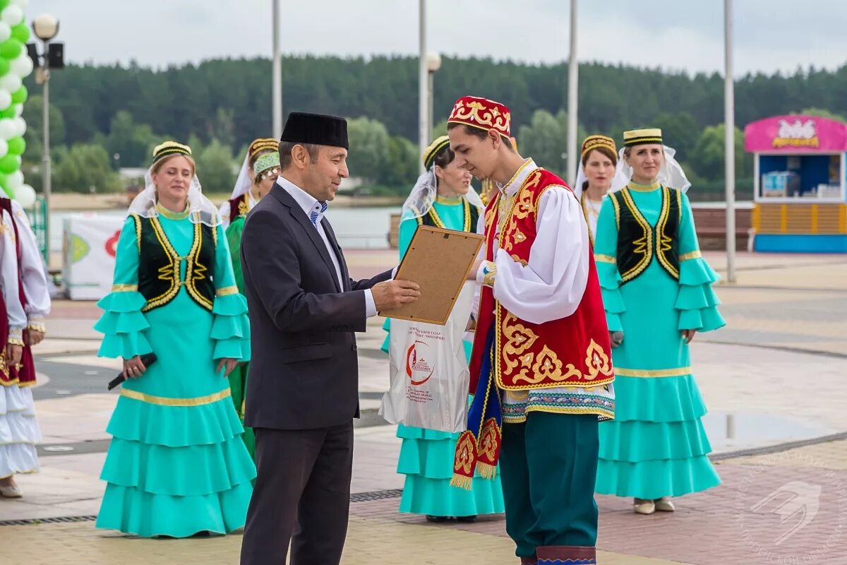 Праздник Сабантуй у татар. Сабантуй татарский праздник в Ульяновске. Сабантуй Чистополь. Весенний праздник у татар