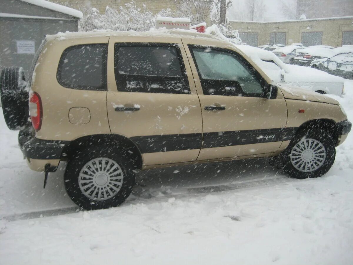 нива шевроле gls 1. Chevrolet niva 1 поколение. 8. шевроле нива 1. 8.