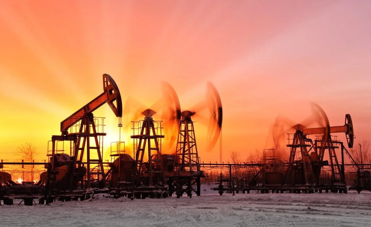 Нефтяная тэк. Нефтяные качалки ямала. природный газ хмао. нефтяная вышка. нефть и газ.