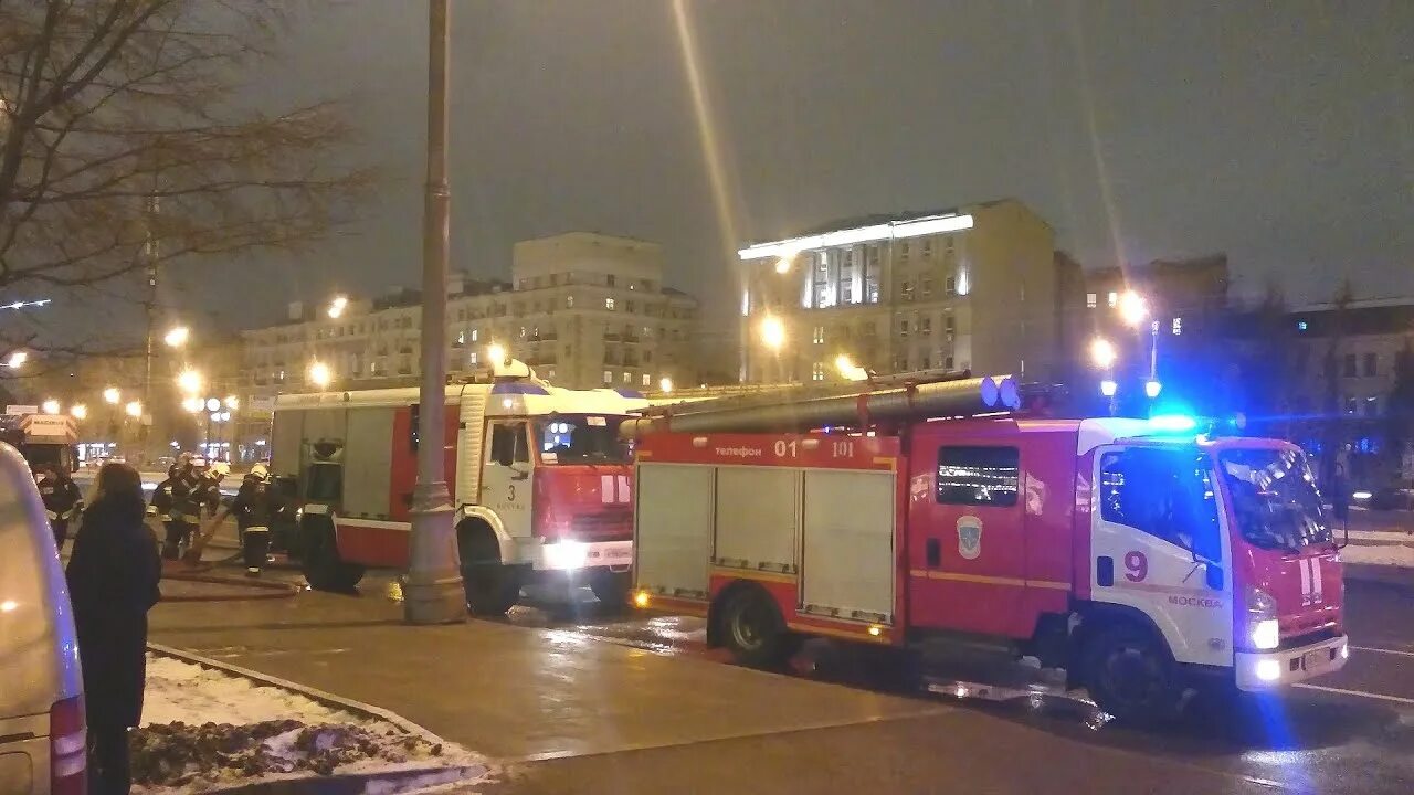 Кутузовский проспект 32 пожар. Пожар Мосгоргеотрест Москва. Пожар на Кутузовском проспекте. Пожар в Москве Ленинградский проспект. Мосгоргеотрест Ленинградский проспект.