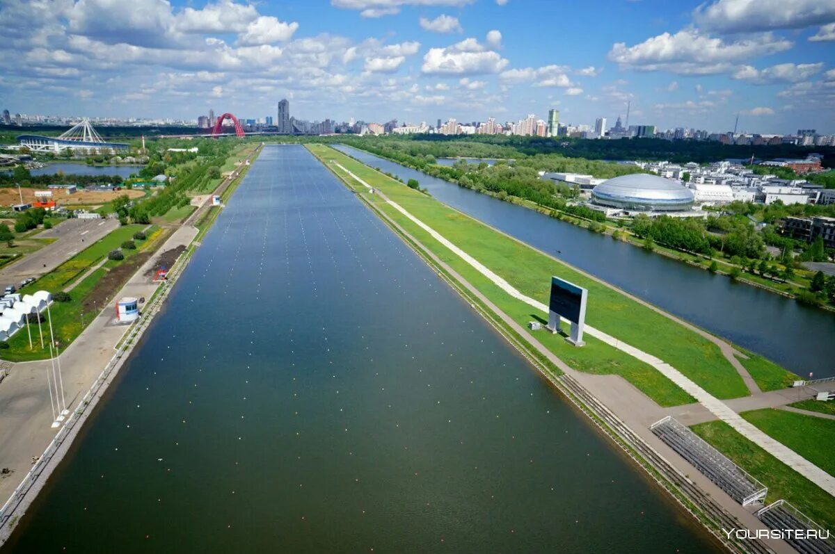 Гребной канал в Москве Крылатское. Гребной канал Крылатское гребля. Парк Крылатские холмы гребной канал.