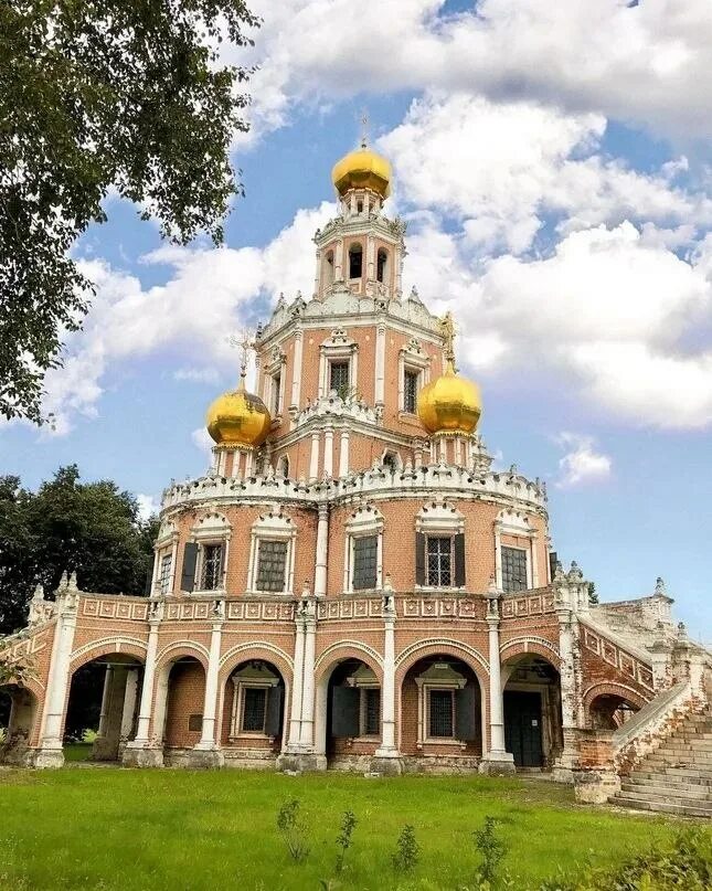 Церковь богородицы в филях. Москва. Храм Покрова Пресвятой Богородицы в Филях.. Храм Покрова Пресвятой Богородицы Москва. Церковь Покрова Пресвятой Богородицы Фили. Церковь Покрова Богородицы в Филях Москва.