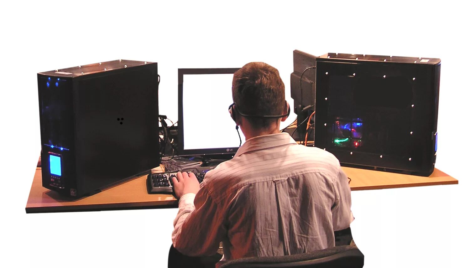 Интернет и человек. Технологии будущего. Супердом сервер. Облачные эвм. Персональный виртуальный компьютер.