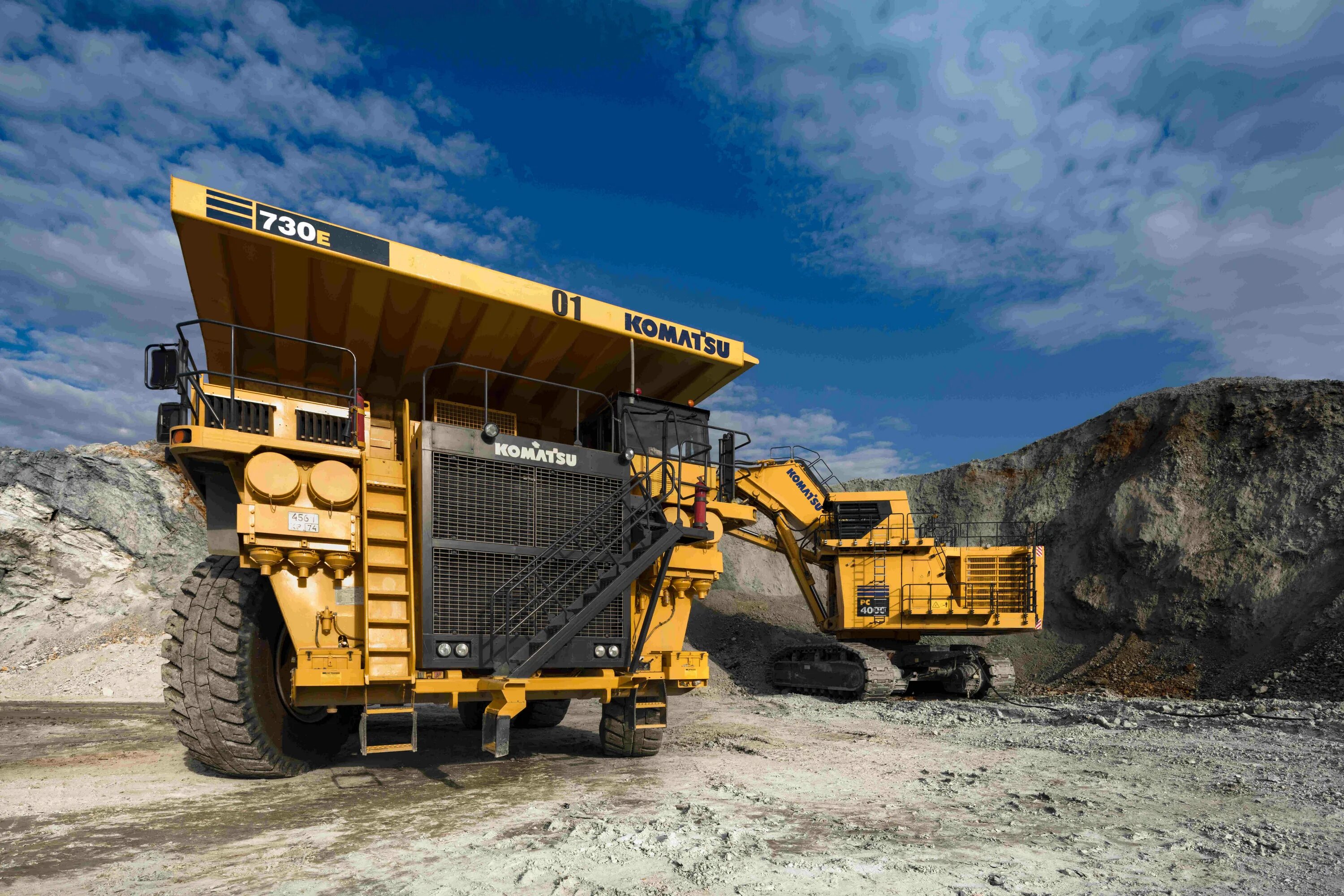 Белаз 75473. Самосвал. Карьерный экскаватор и белаз. Белаз карьерный самосвал. Белаз 130 тонн 75131.