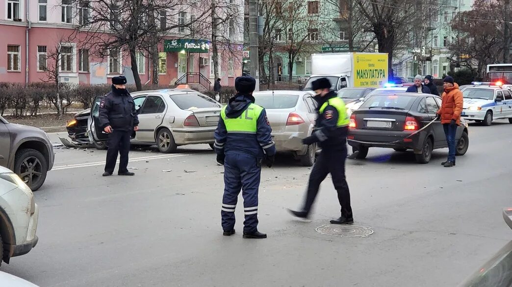 4 декабрь 2010. Массовое ДТП во Владимирской области. Авария во Владимире сейчас 1 час назад.