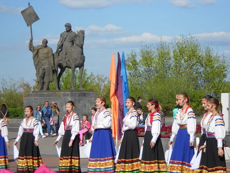 Фестиваль день Волги. День Волги Ульяновск. Ульяновцы. Русские праздники Ульяновск.