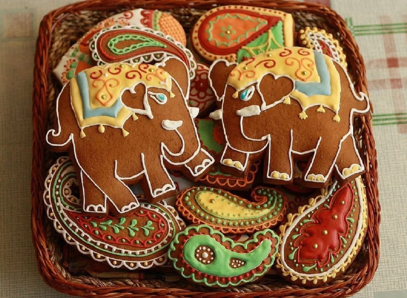 Красивые имбирные пряники. Пряники можно. Пряники можно. Пряник имбирный. Глазурь для пряников.