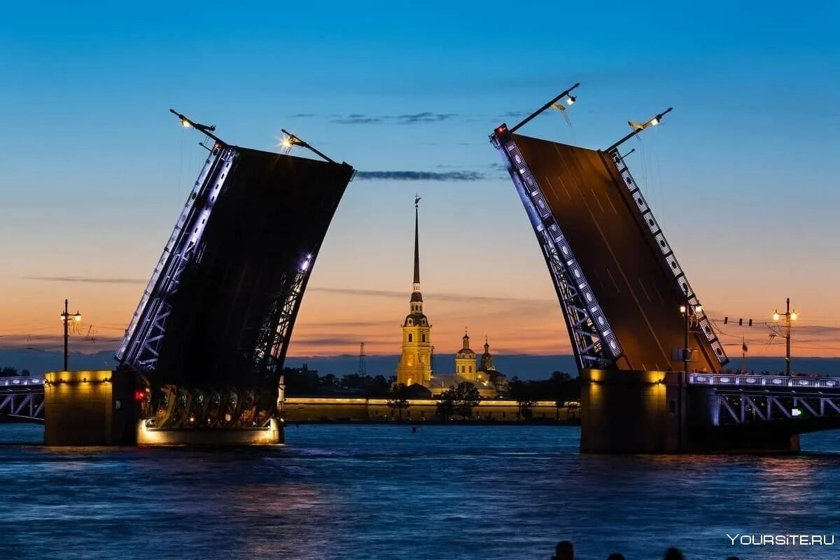 Разводной мост в Санкт-Петербурге. Мосты города Санкт-Петербурга Дворцовый мост. Дворцовый мост Питер. Разведенный Дворцовый мост в Санкт-Петербурге.