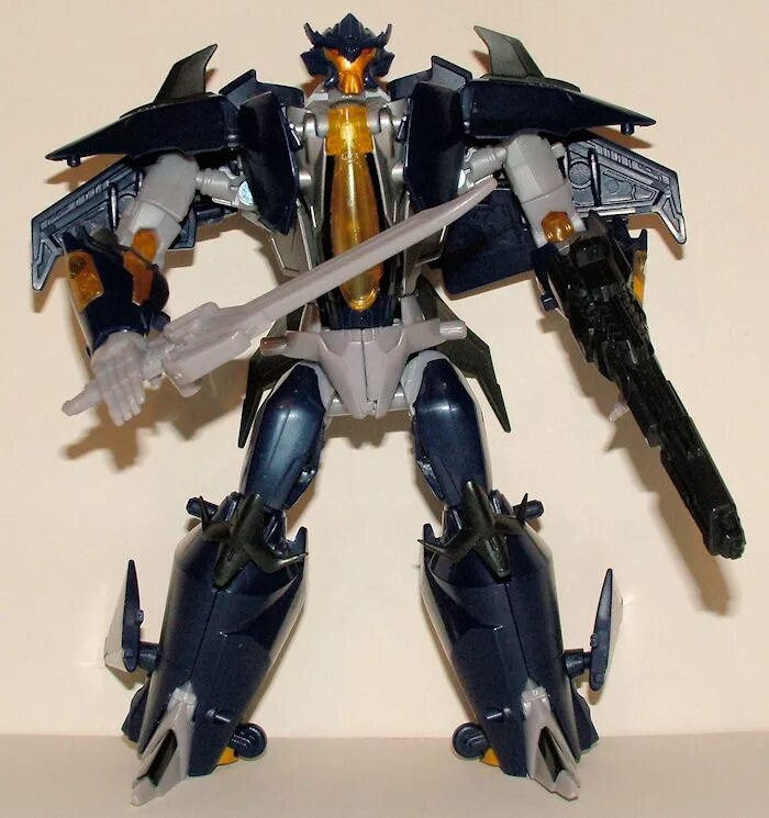 Дредвинг трансформер. Transformers Prime Dreadwing. Дредвинг трансформеры Прайм фигурка.