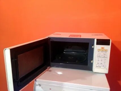 Продам микроволновку бу