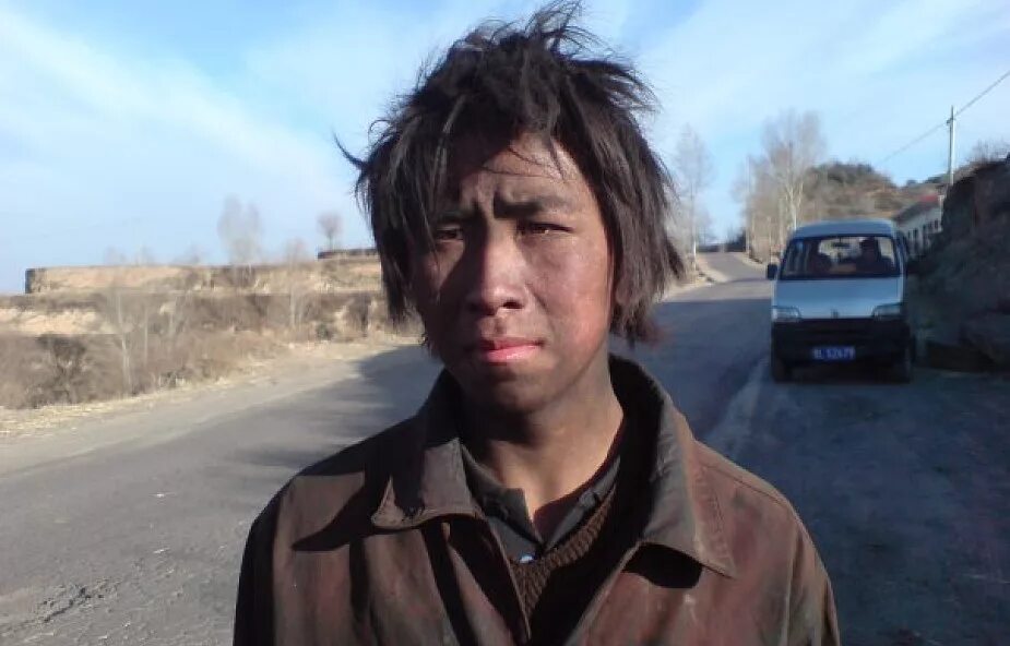 страшный казах. китаец с узкими глазами.