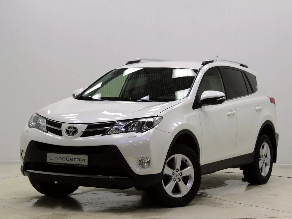 Toyota rav4 2014. Тойота рав 4 2014. Тойота рав 4 белая. Тойота rav4, 2014 год. Тойота рав 4 год выпуска 2014