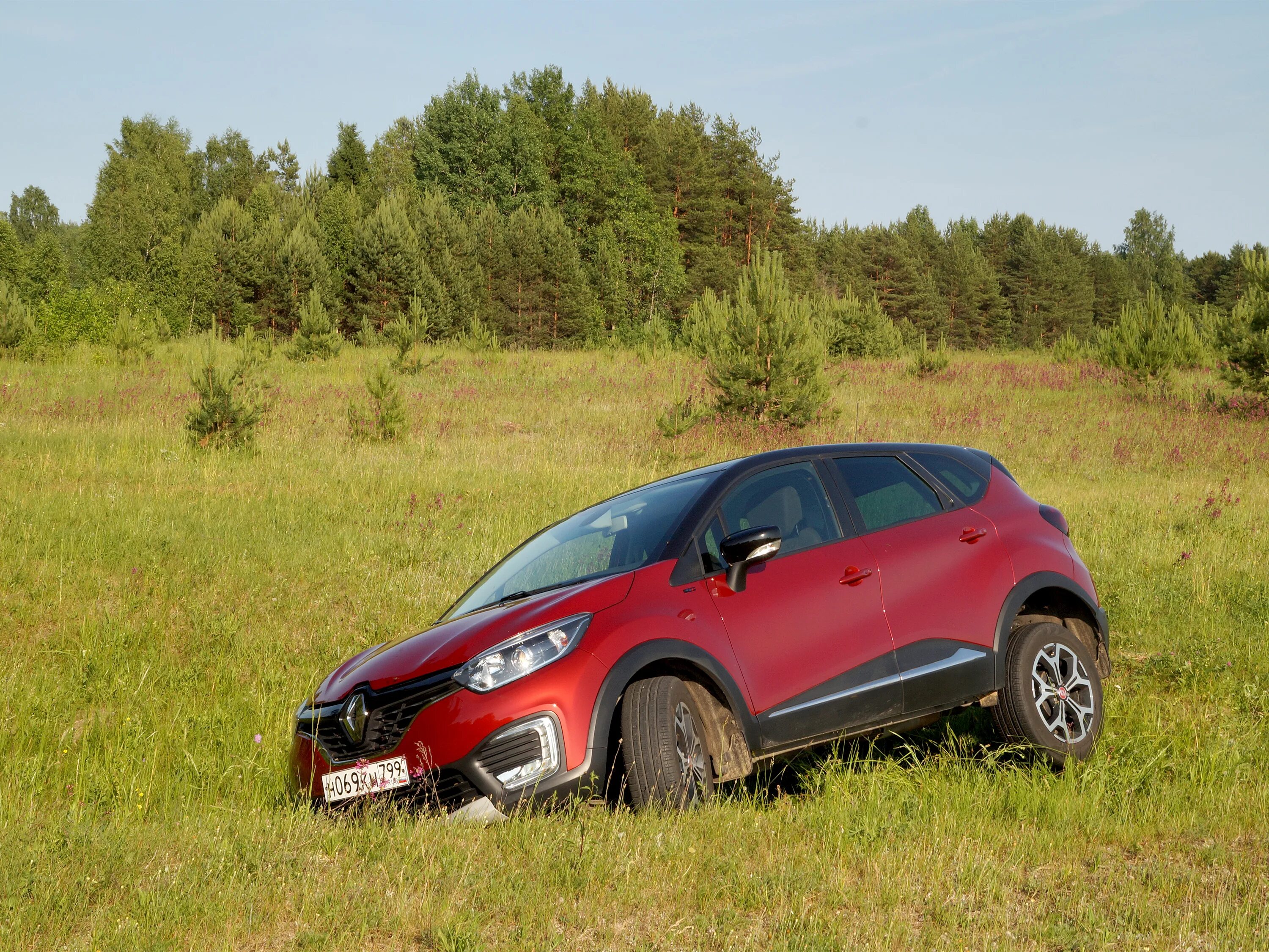 Каптур полный привод автомат. Renault Captur 2016. Renault Captur 2019. Kaptur 2016. Рено Каптур 2010.