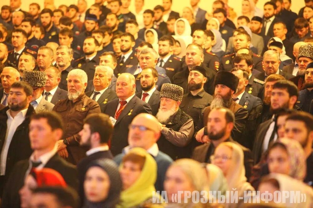 Съезд чеченского народа 1990. Всемирный конгресс ингушского народа 2018. Чеченский конгресс. Съезд чеченского народа в грозном. Парламент чеченской республики 2021.