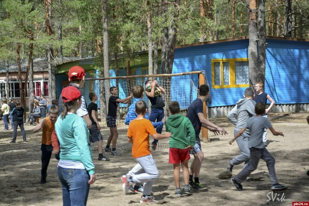 Дол звезда. Юный Железнодорожник лагерь Псковская область Опухлики. Лагерь Звёздный Псковская область. Лагерь Звёздный Псковская область Опухлики. Лагерь берёзка Псковская область Опухлики.