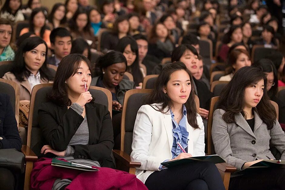 Korean students. Korea student. Korean students in St. Korean students events. Foreign students back to China.