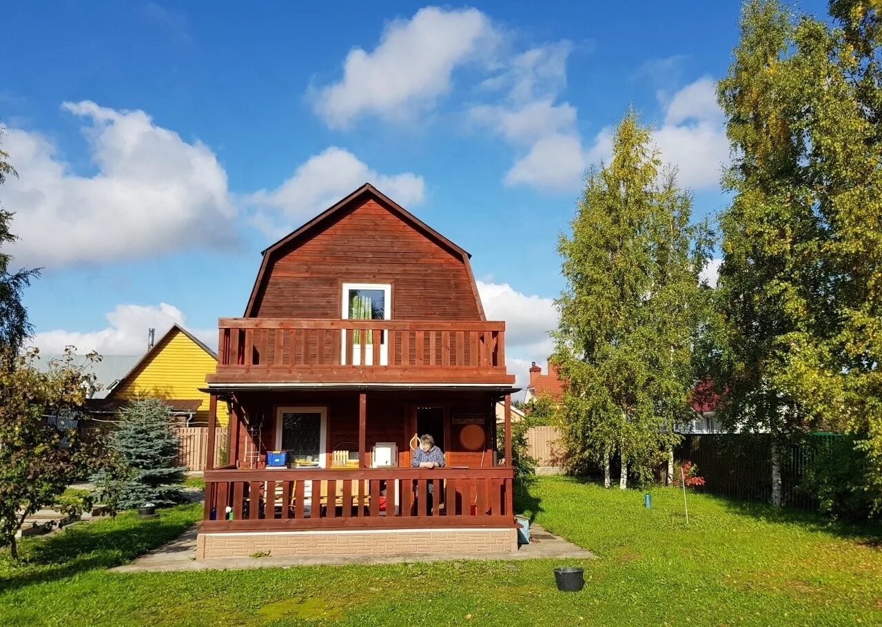 Купить дом дачу санкт петербург. Дача Санкт-Петербург. Дача в Питере. Дачи под Санкт Петербургом. Дача в Павловске.