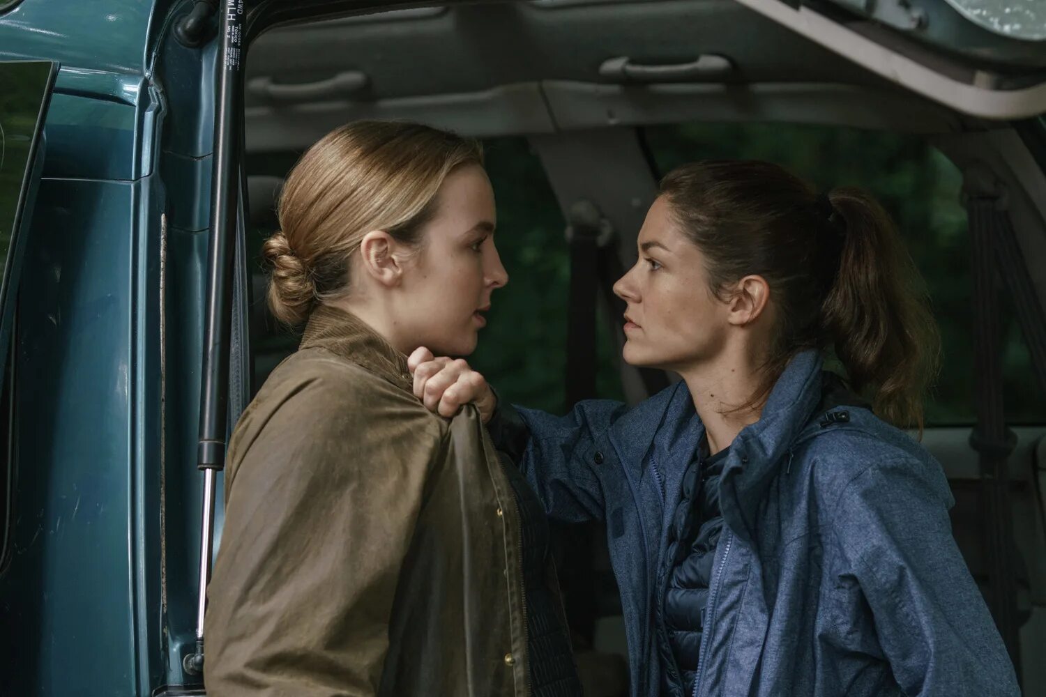 убивая еву сериал вилланель. преследуя еву фильм 2015. убивая еву сериал 2018–2022. убивая еву ирина. джоди комер и сандра о.