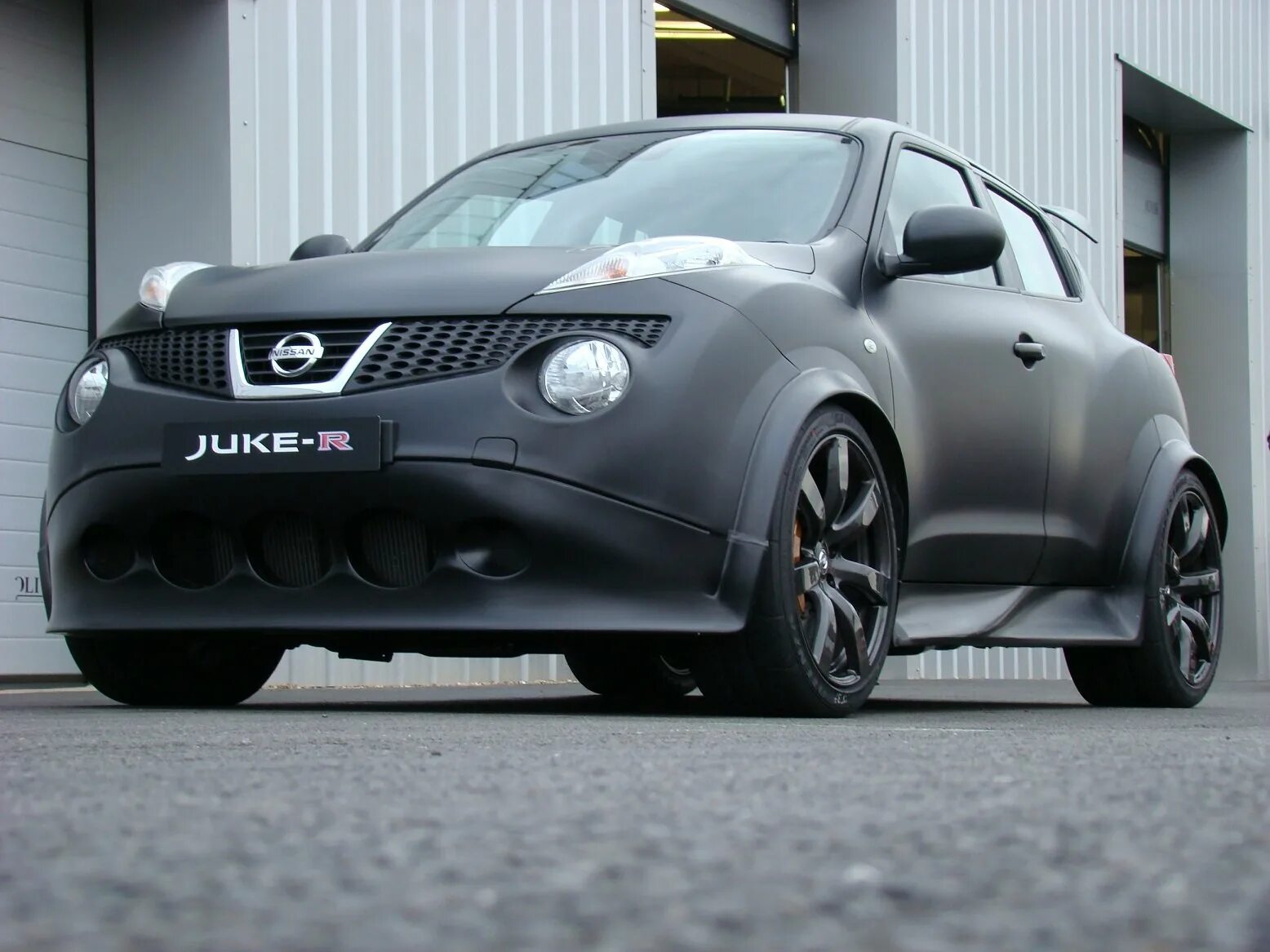 Жук тюнинг. Nissan Juke-r 2011. Nissan Juke GTR. Nissan Juke r Nismo. Nissan Juke Nismo GTR.