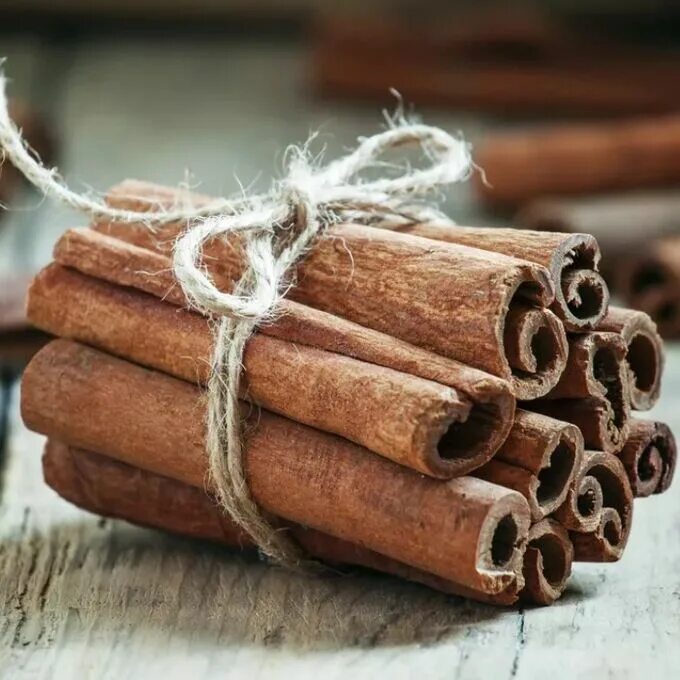 Корица Cinnamon. Кассия трубочки. Кассия палочки. Корица палочки. Трубочки корицы