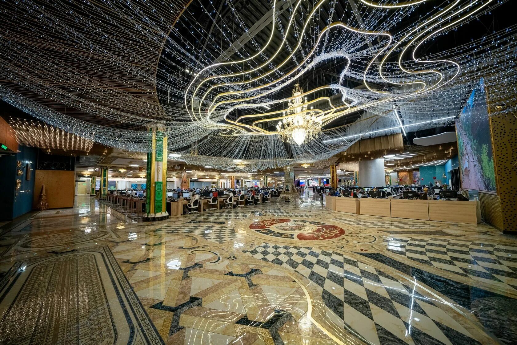 Гипермаркет сима-ленд в екатеринбурге. Токарей 26 сима ленд. Сима лэнд супермаркет екатеринбург. Сима ленд екб черняховского. Черняховского 86 екатеринбург сима ленд.