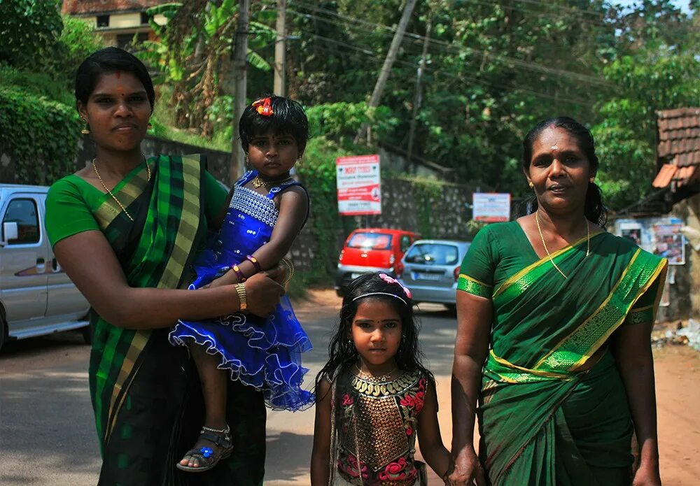 индийская семья. семейные традиции в индии. семья индусов. индийская семья. семейные традиции в индии.