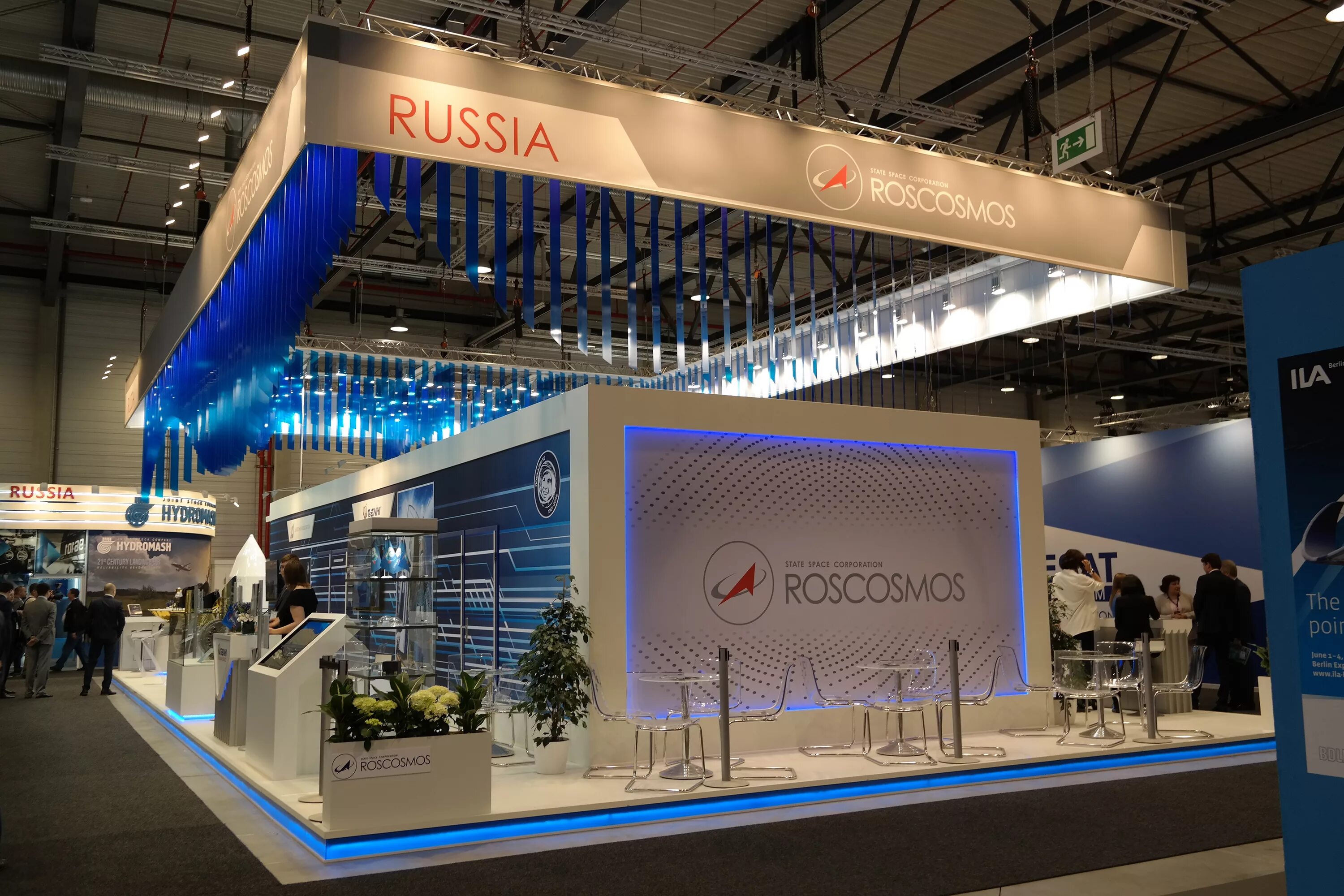 роскосмос выставка. пмэф 2022 выставочные стенды. роскосмос выставка. роскосмос выставка. макс 2021 выставочный стенд роскосмос.