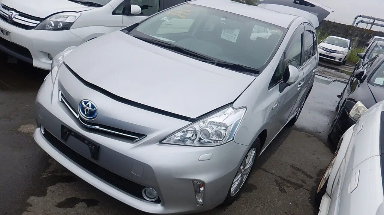 Куплю приус 30 владивосток. Тойота Приус Япония. Toyota Prius 2023. Toyota Prius Alpha ноускат. Тойота Приус CX.