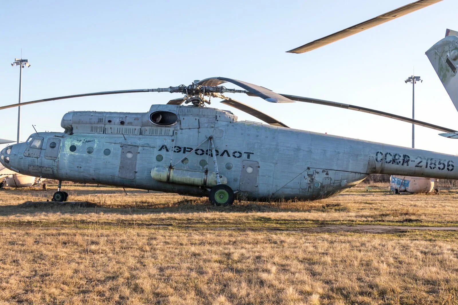 Ми 6 и ми 8. Ми-6 вертолёт. Ми-6 1965 Упрун. Ми 6 на Ямале. Транспортный вертолет ми-6.