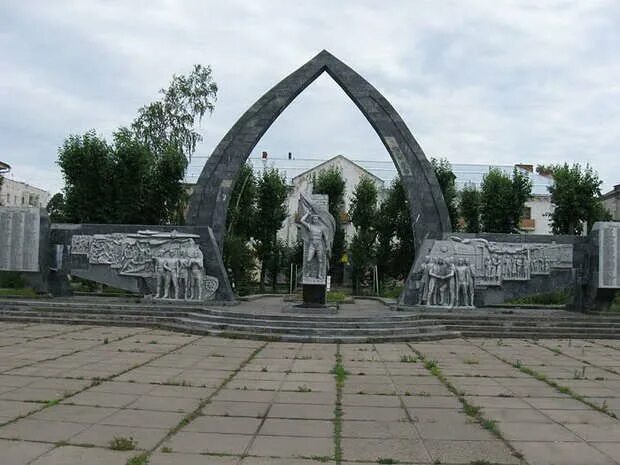 Аллея славы казань. Мемориал юдино казань. Аллея славы казань. Аллея славы во владимире. Аллея славы в юдино казань.