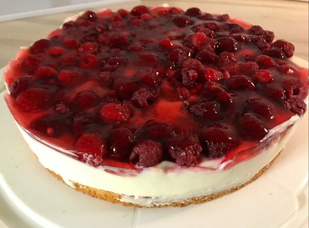 Торт с вишней и маскарпоне. Итальянская кухня пирог с маскарпоне.