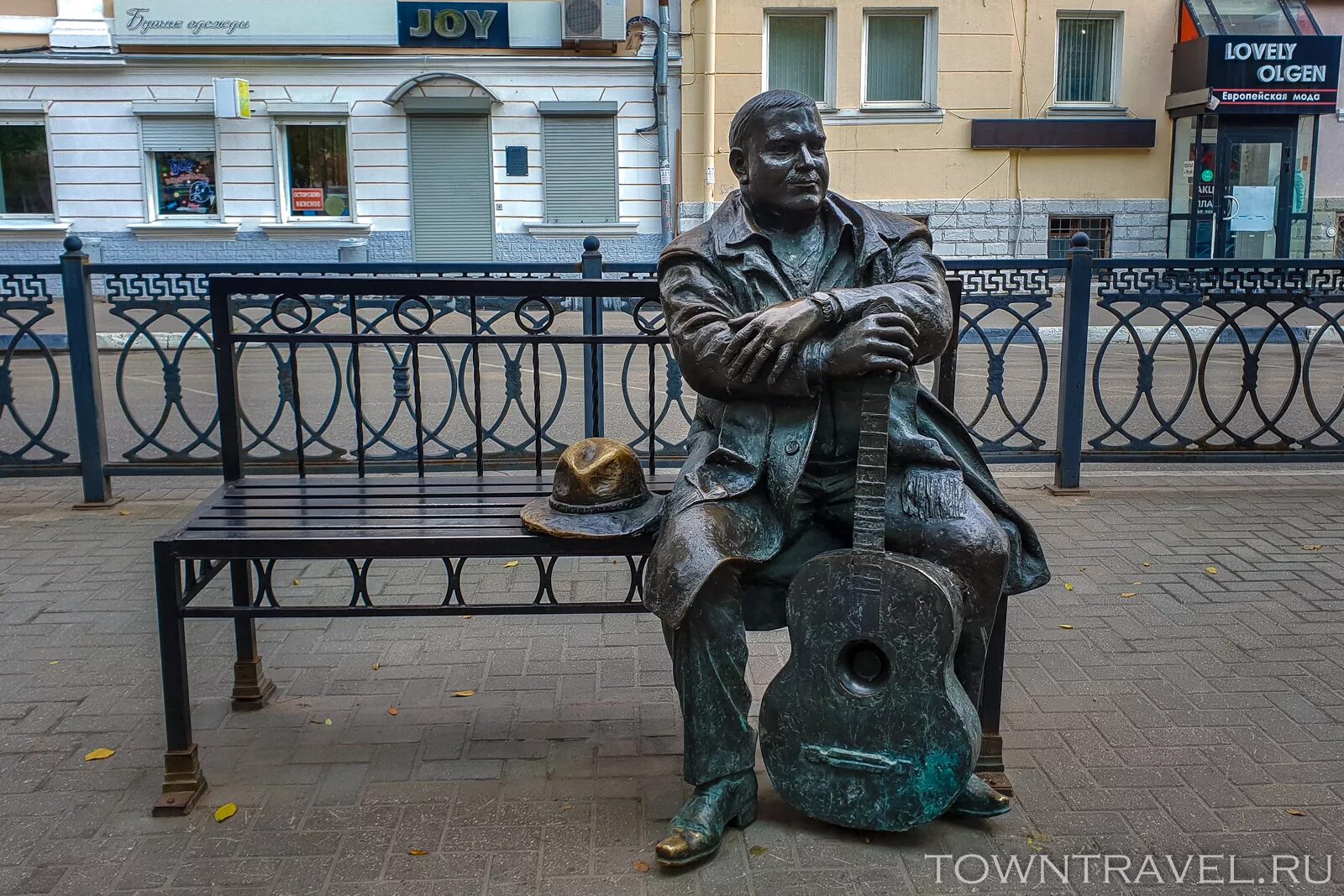 Памятник Михаилу кругу Тверь. Достромечательности Твери. Тверь доспремечательства. Главная достопримечательность города Тверь. Чем известна тверь