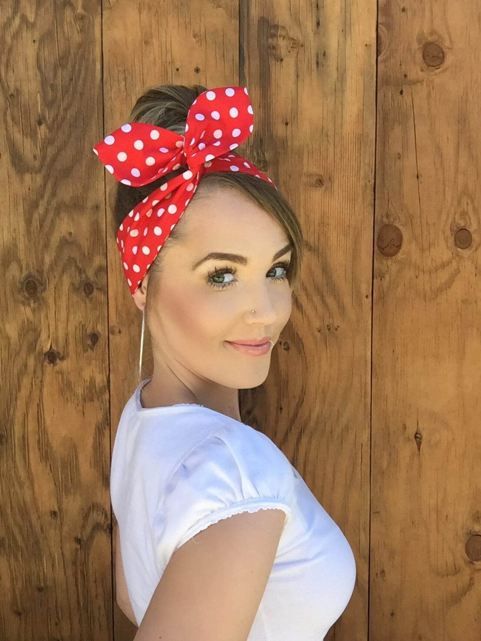 Ободок повязка. Повязка на голову из платка. Ободок проволока. Косынка на голову. Как завязать солоху.