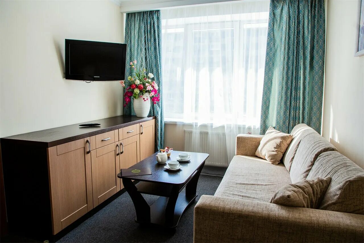 Гостиница спутник 3 санкт-петербург. Гостиница спутник петербург. Сайт гостиницы спутник. Гостиница спутник томск. Отель санкт-петербург спутник гостиница.