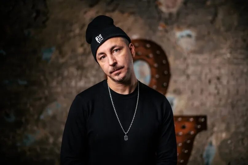 Группа big black boots. Джи вилкс фото. Джи вилкс джир. Крэк дэвид фото. Вилкс.