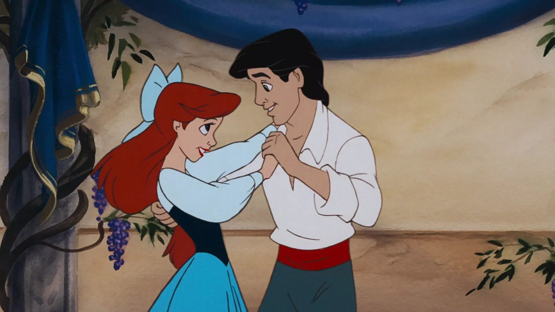 Танец эрики. Walt Дисней SCREENCAPTURE of Princess Ariel and Prince Eric from the little Mermaid 1989.