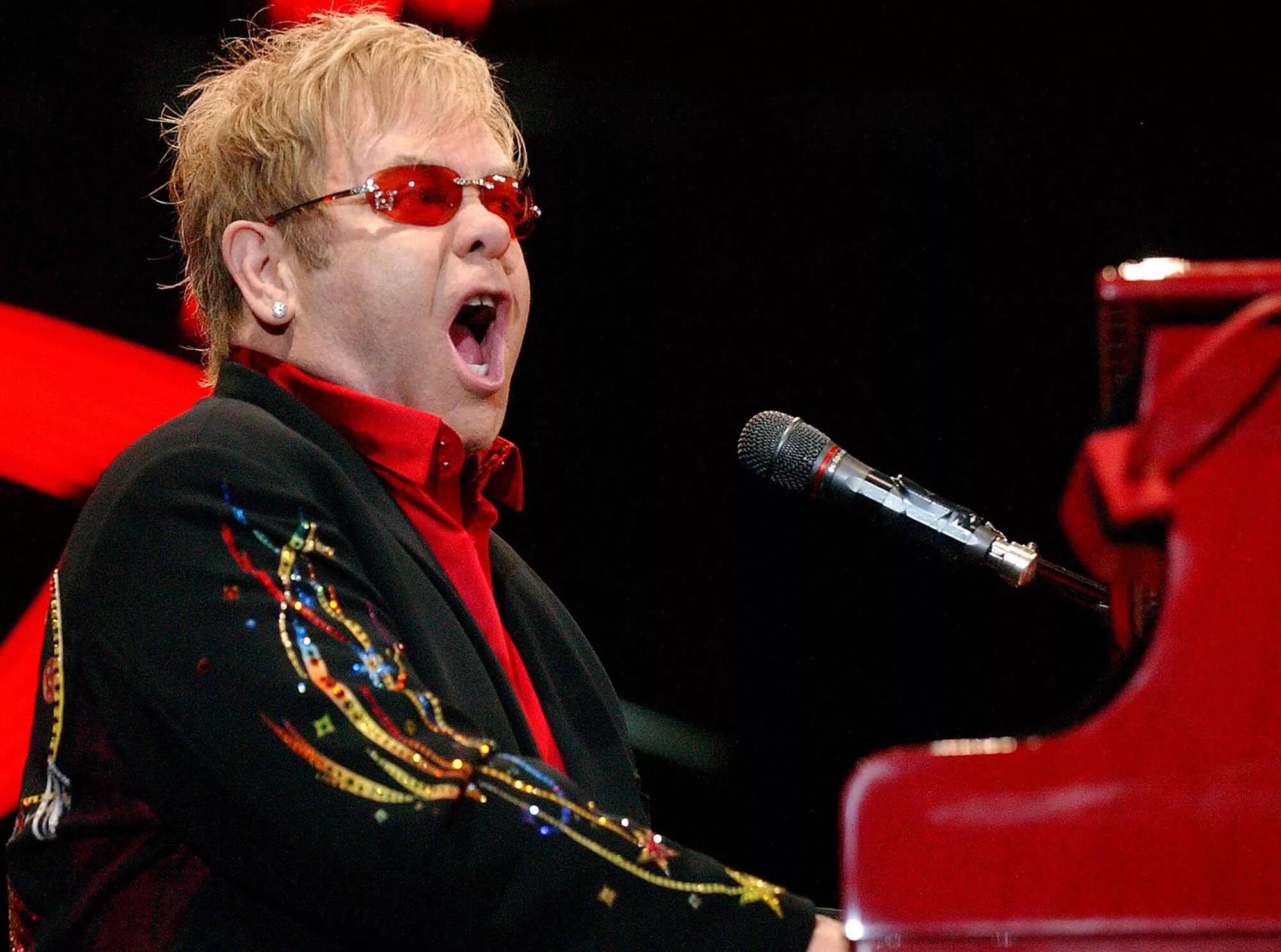 Elton john rock. Элтон Джон. Элтон Джон фото. Elton John Элтон Джон. Элтон Джон сейчас.