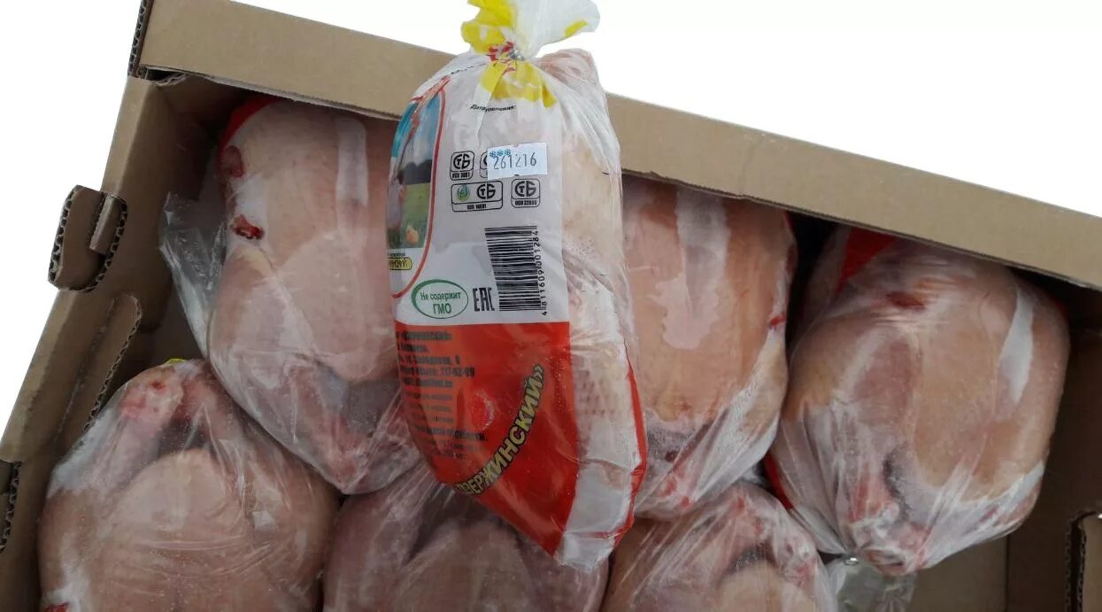 Мясо птицы замороженное. Цыпленок бройлер Приосколье. Упаковка мяса птицы. Цыпленок бройлер замороженный. Тушка куриная.