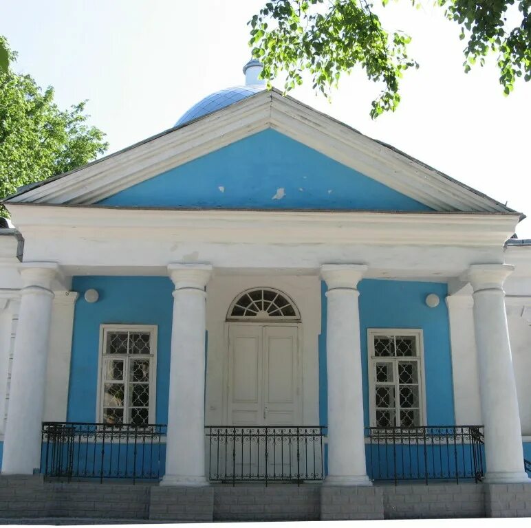 Церковь успения с полонища. Храм успения с полонища псков. церковь успения пресвятой богородицы с полонища. село полонища псков.