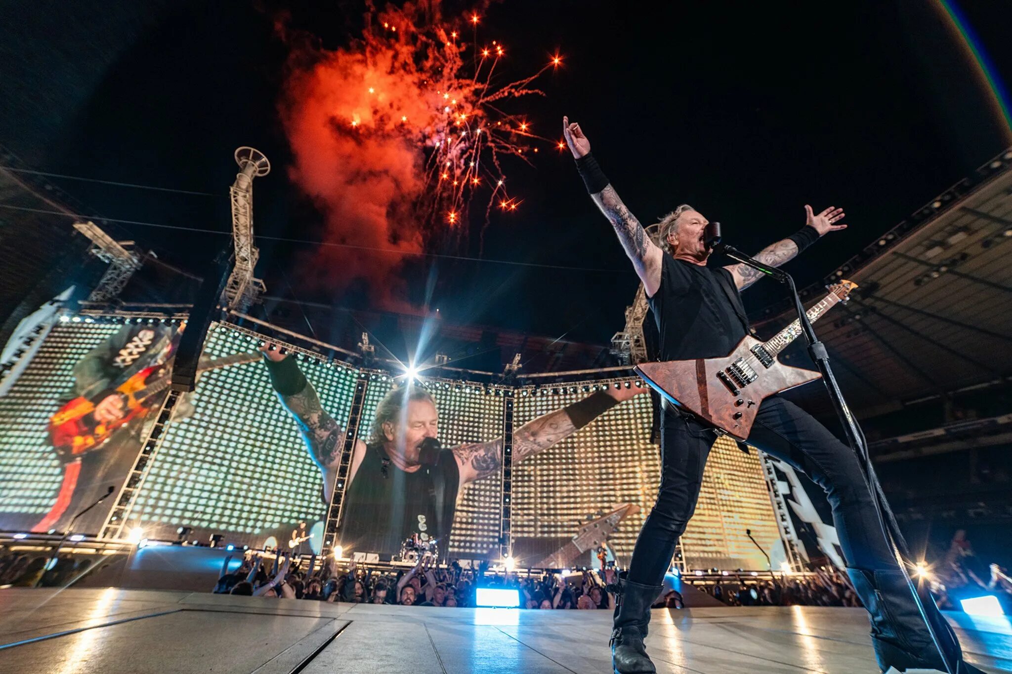 Где есть концерт. Металлика Хэтфилд в Москве. Металлика концерт. Metallica концерт в Москве. Металлика тур 2022.