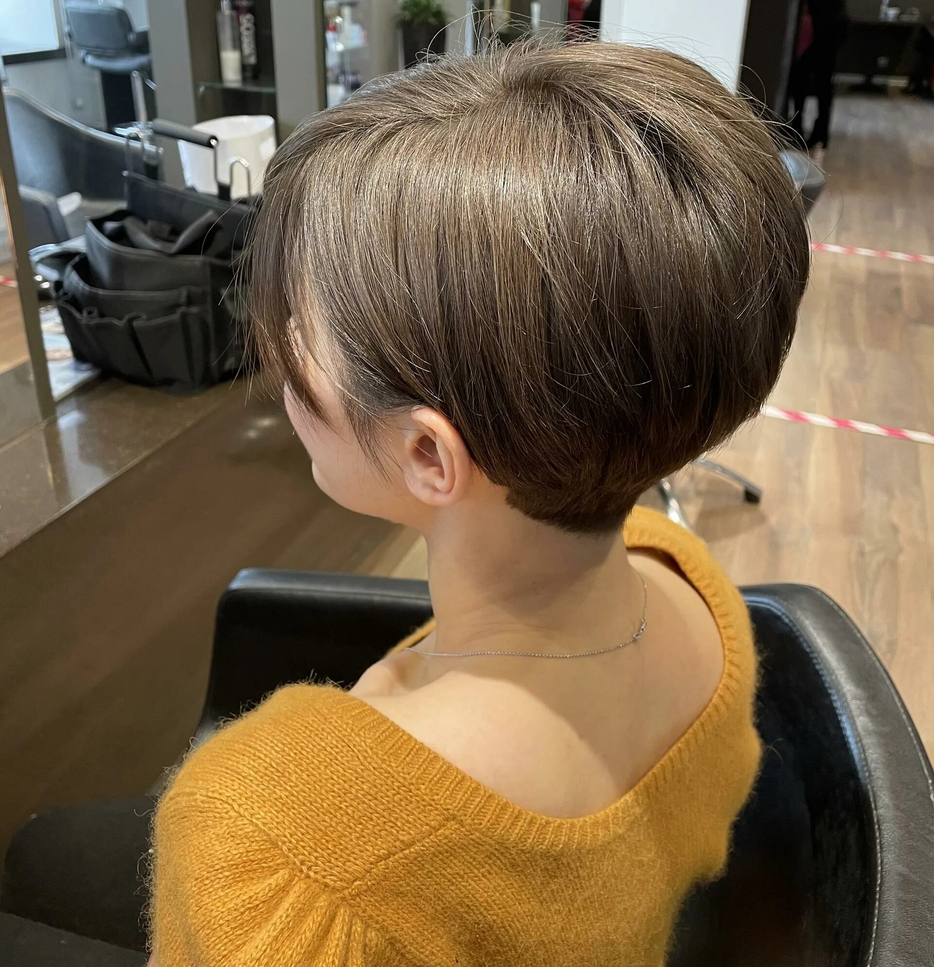 Салон берсень. Стрижки с химической завивкой. Нужны модели на блонд. Салон берсень. Салон берсень.