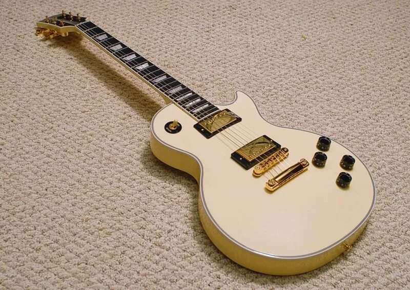 Электрогитара Gibson les Paul. Gibson les Paul Classic. Gibson les Paul Classic Custom. Электрогитара Gibson les Paul Custom.