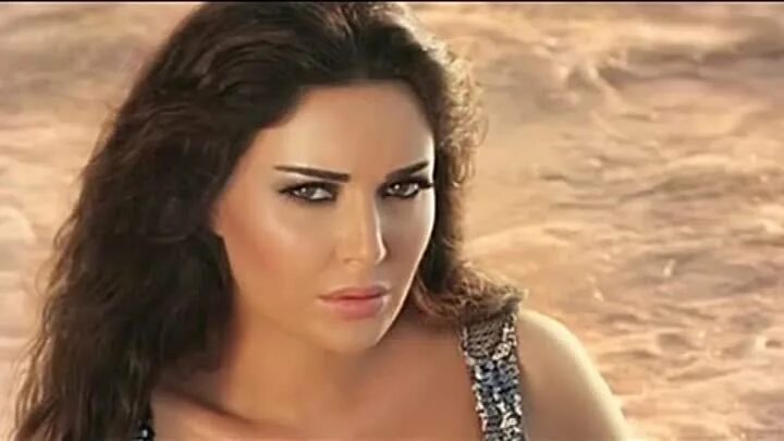 Cyrine Abdul Noor. Cyrine Abdul Noor figura. Cyrine Abdel Nour Law Bass Fe. Cyrine Abdul Noor голи фигура. Bass fe eyne