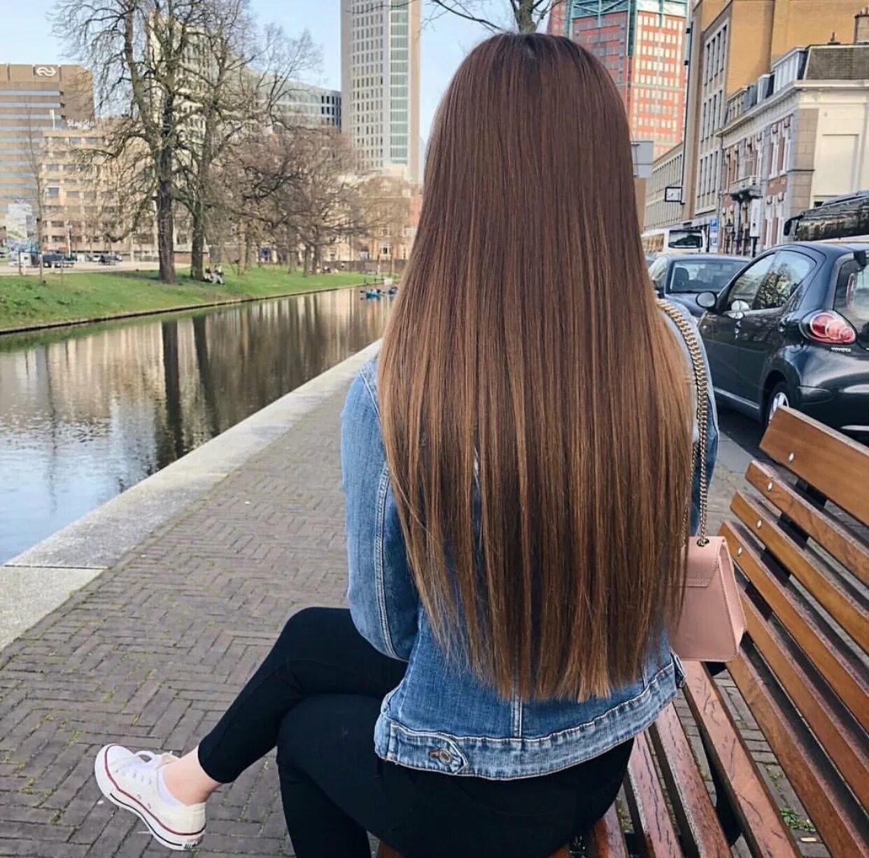 Полукруг на длинные волосы. Стрижка лисий хвост 2022. Градуированный каскад лисий хвост. Стрижка градуированный каскад и лисий хвост. Концы волос стрижка.