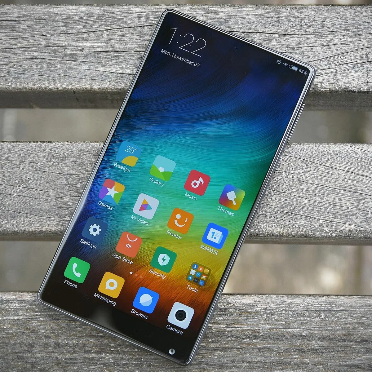 Телефоны xiaomi цена качество. Xiaomi mi Mix 1. Xiaomi mi безрамочный. Безрамочный mi Mix. Безрамочный самсунг 2021.