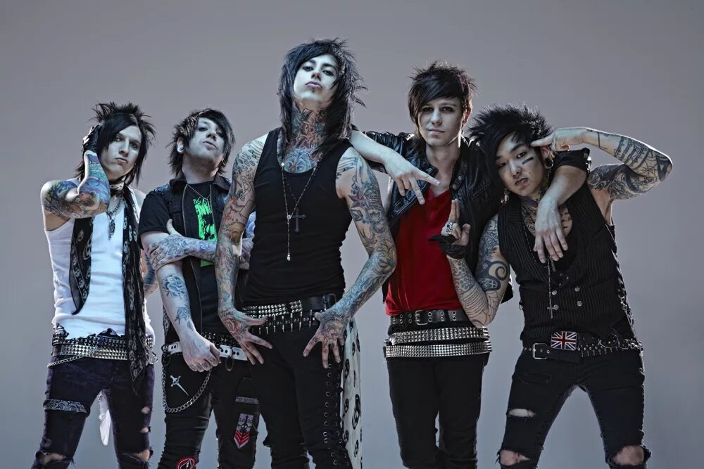 Fallen in reverse. Группа falling in reverse. группа falling in reverse 2025. falling in reverse ронни радке. falling in reverse 2025.