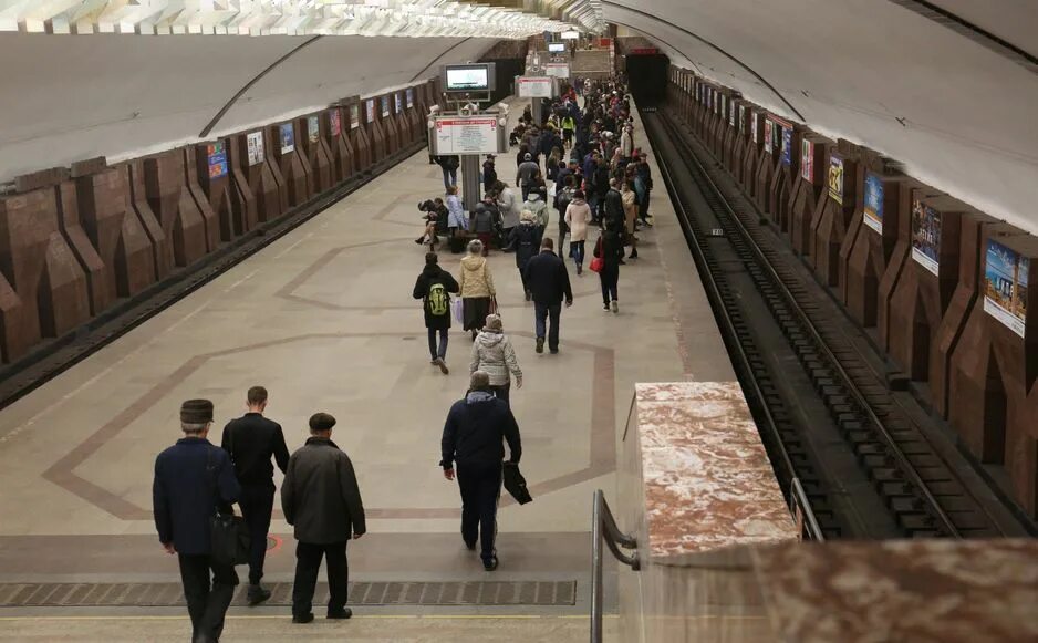 Метро Новосибирск 2022. Новосибирский метрополитен 1986. Метро Новосибирск поезда. Метро Новосибирск 2022 год.